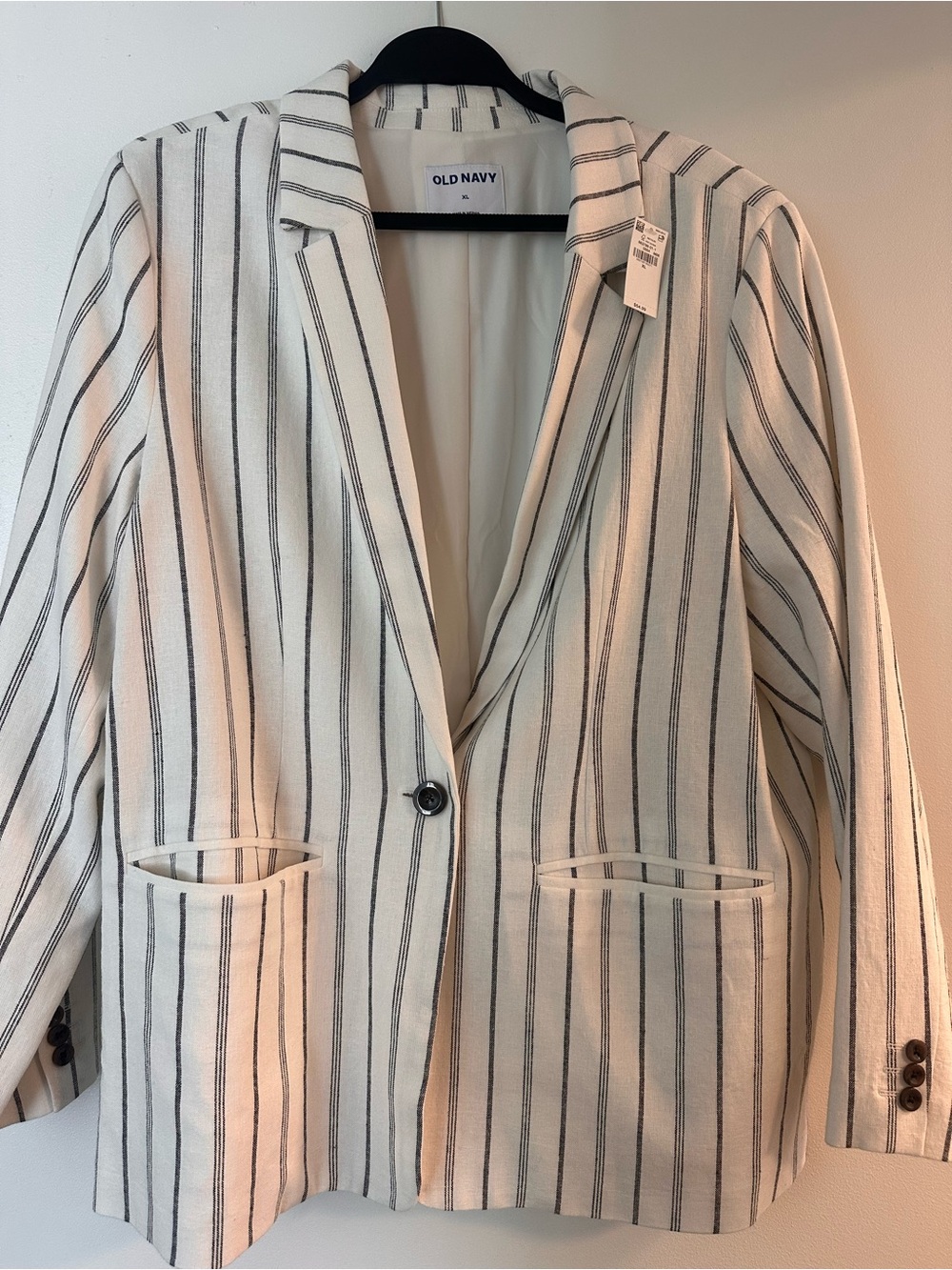 NWT. Old Navy Blazer. Size: XL.
